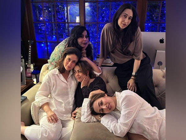 Birthday Girl Malaika Arora receives adorable wishes from BFFs Kareena, Karisma 