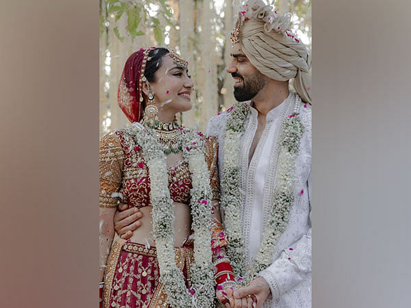 'Qubool Hai' fame Surbhi Jyoti ties the knot with Sumit Suri, check out pictures