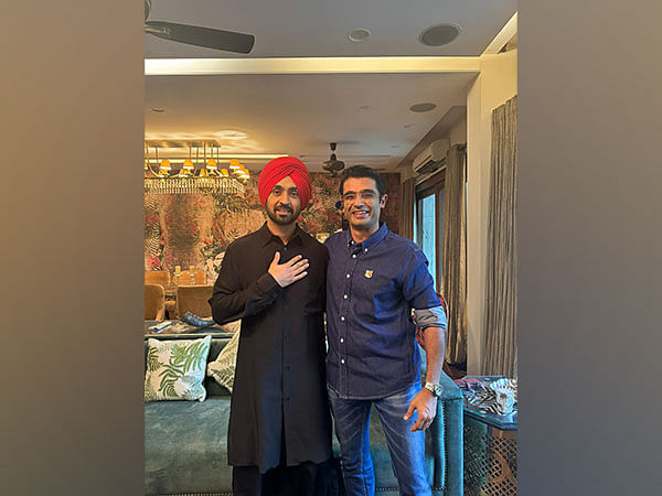 Diljit Dosanjh visits BJP spokesperson Jaiveer Shergill in Delhi