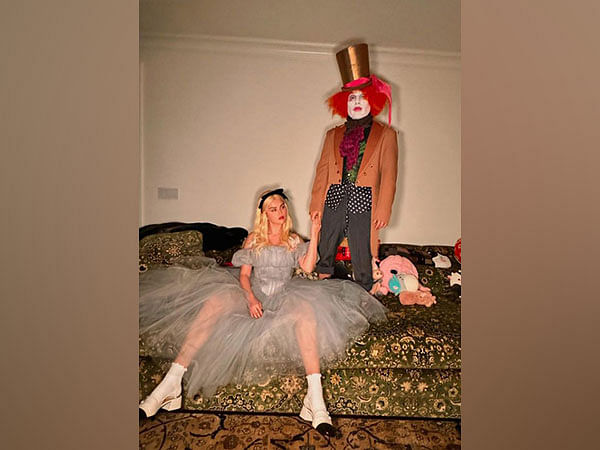 Selena Gomez, Benny Blanco bring Wonderland to life this Halloween!