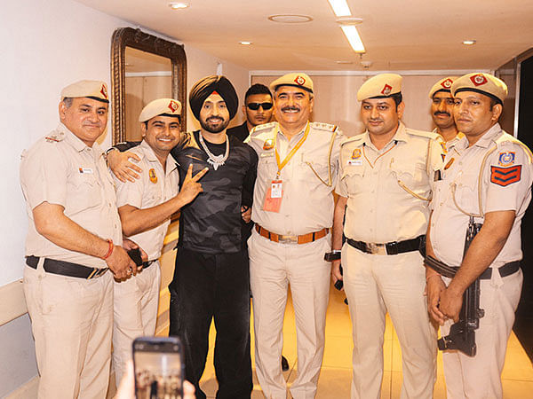 Diljit Dosanjh gives shout-out to Delhi Police for 