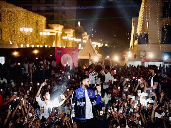 Parmish Verma and Sunanda Sharma Perform at Faridabad's Biggest Festive Event; Around 12000 Fans Gather at World Street by Omaxe