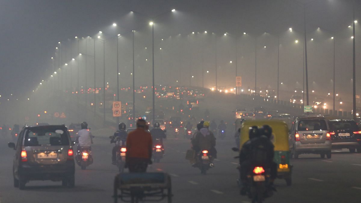 Delhi Covered In Thick Layer Of Smog With 373 AQI, 39 Stations Record ...