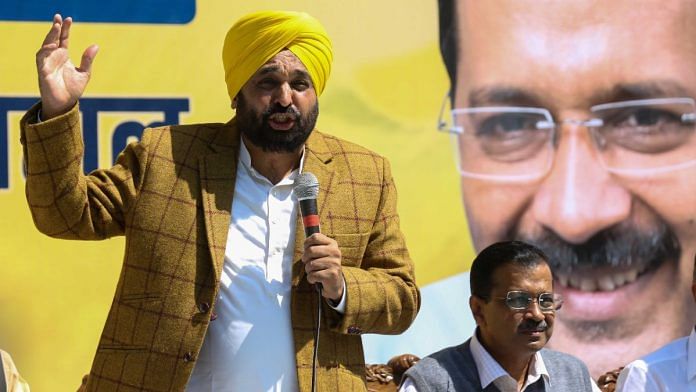 File photo of Punjab CM Bhagwant Mann (L), AAP chief Arvind Kejriwal (R) | Suraj Singh Bisht | ThePrint