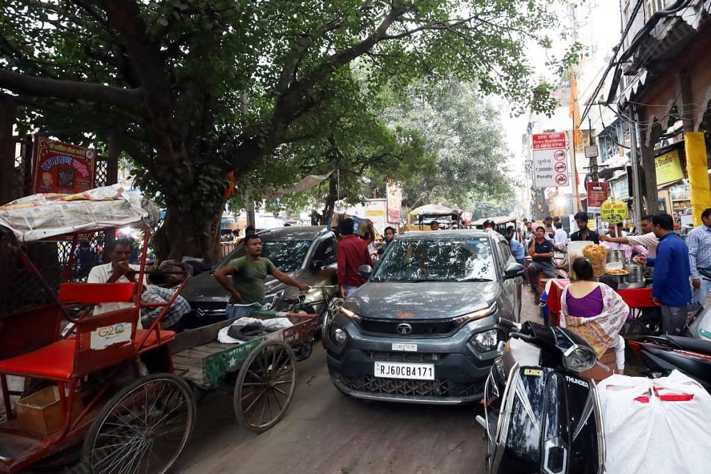 Chandni Chowk traffic 