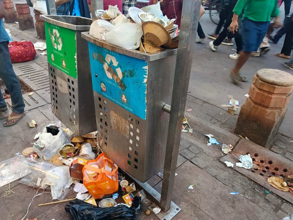 Chandni Chowk trash