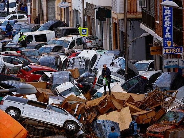 Spain deploys 10,000 additional soldiers, police to flood-stricken areas of Valencia