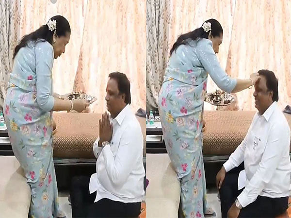 Asha Bhosle celebrates Bhai Dooj with Mumbai BJP Chief Ashish Shelar