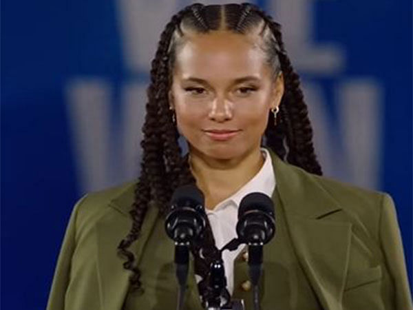 Alicia Keys advocates for women's rights at Kamala Harris rally in Pennsylvania