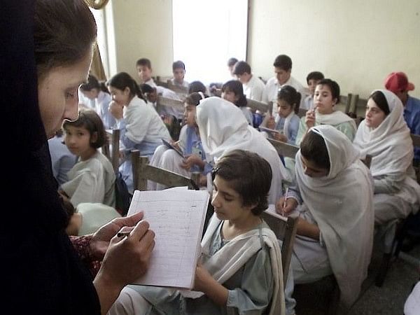 Pakistan: Teachers agitate over non-payment of salaries for eight months