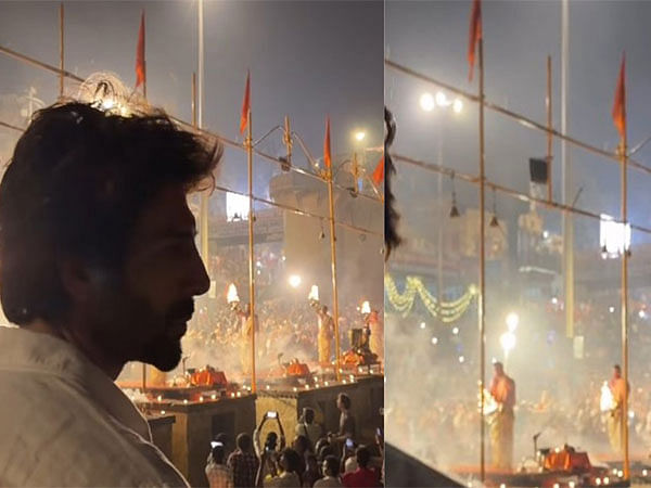 Kartik Aaryan attends Ganga Aarti in Varanasi