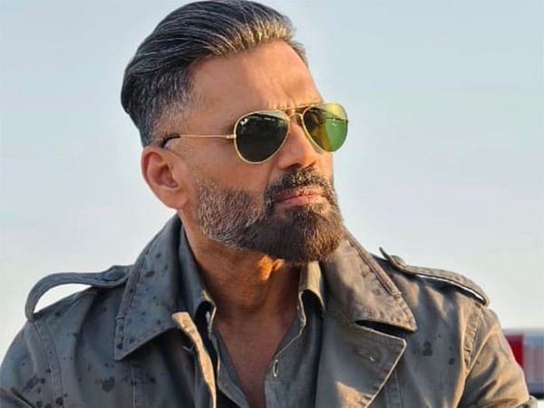 Suniel Shetty injured on sets of 'Hunter', says 