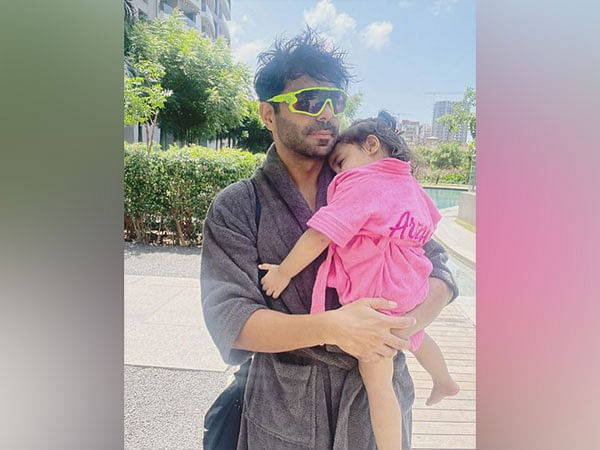 Aparshakti Khurana shares adorable pictures with his daughter Arzoie