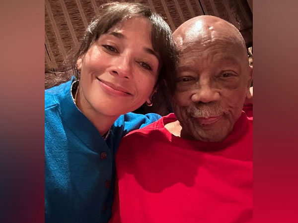 Rashida Jones reflects on father Quincy Jones' legacy in touching tribute: 