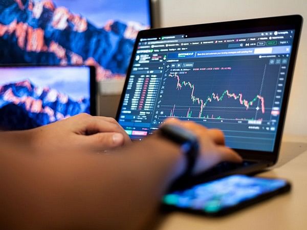 Sensex, Nifty end this week lower; sustained FII outflows a concern