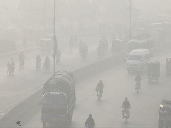 Record smog in Lahore as pollution reaches hazardous levels