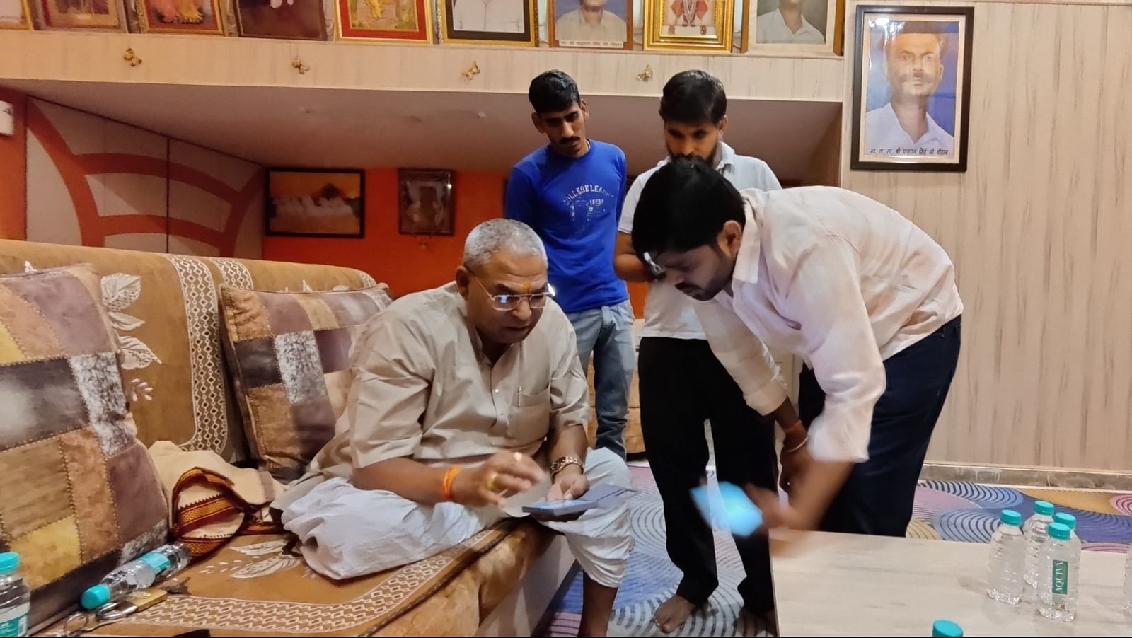 खाटू श्याम मंदिर के मुख्य पुजारी महंत मोहनदास सिंह चौहान ने मंदिर समिति की जांच की मांग की | फोटो: कृष्ण