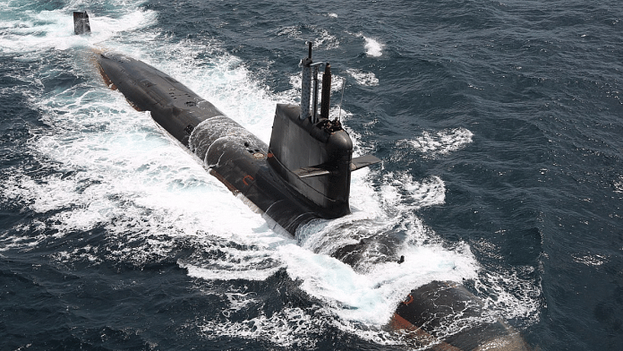 INS Kalvari (S21) at sea | Wikimedia Commons