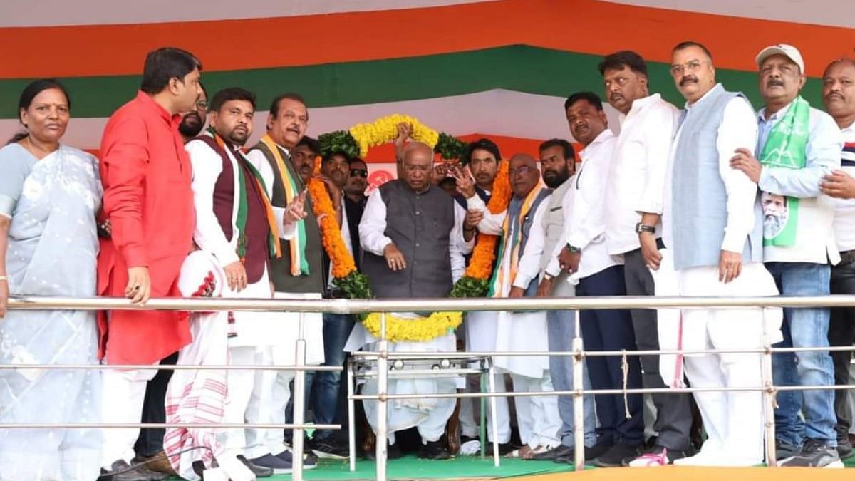 Congress President Mallikarjun Kharge at an election meeting in Kanke, Jharkhand, on 5 November 5 | Photo: Niraj Sinha, ThePrint 