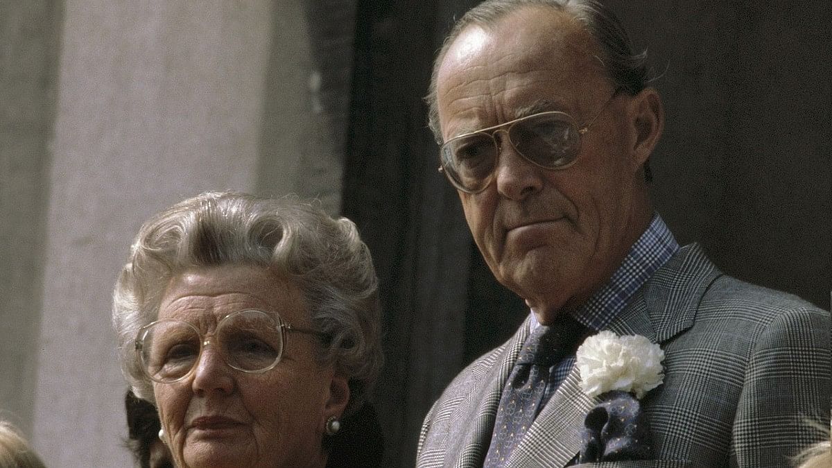 File photo of Prince Bernhard of Lippe-Biesterfeld and Queen Juliana of the Netherlands | Commons