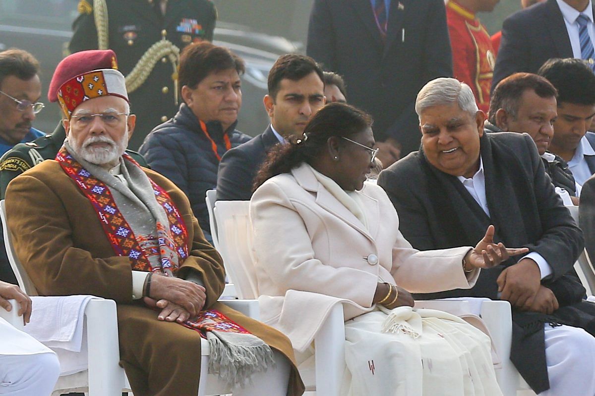 President Droupadi Murmu speaks to Vice President Jagdeep Dhankhar | Photo: Suraj Singh Bisht | ThePrint