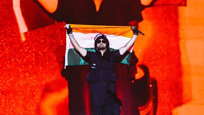 Diljit Dosanjh waving the Indian Flag during his Dil-Luminati concert, New Delhi