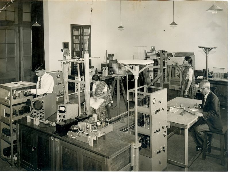 Professor SK Chatterjee and professor Rajeswari Chatterjee in the microwave lab at ECE, 1950s
