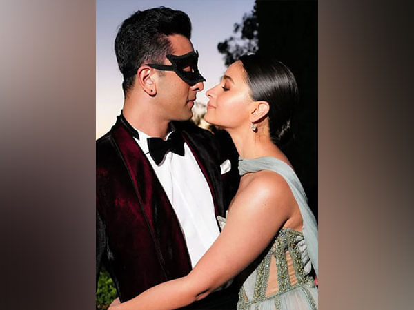 Ranbir Kapoor rings in 2025 with a heartfelt hug for wife Alia as fireworks light up the sky Ranbir Kapoor rings in 2025 with a heartfelt hug for wife Alia as fireworks light up the sky