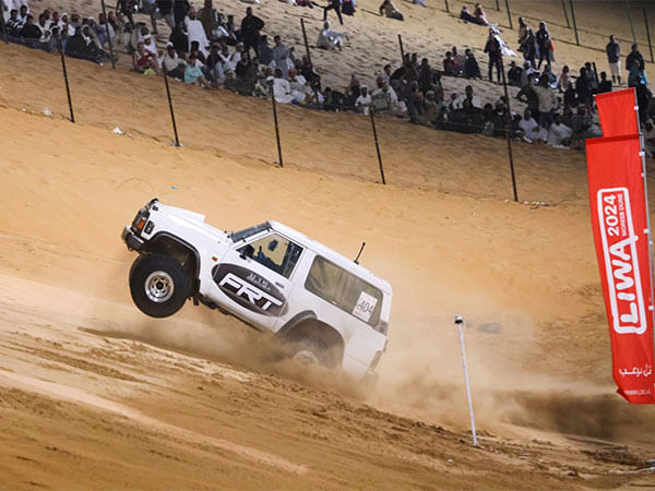 Al Neyadi, Al Nafeesa lead sand drift competitions at Liwa Festival Al Neyadi, Al Nafeesa lead sand drift competitions at Liwa Festival