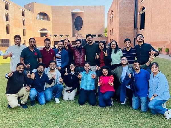 Navya Nanda shares glimpse of her 'Best people' from IIM Ahmedabad Navya Nanda shares glimpse of her 'Best people' from IIM Ahmedabad