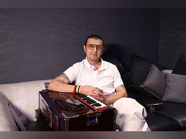 Sonu Nigam's Melodious Song Chandrika in Sangeet Manapmaan