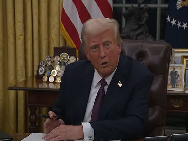 US President Donald Trump announces plans to impose 25% tariffs on Mexico, Canada from February 1 