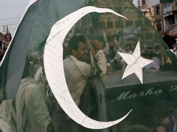 Over 200 Pakistanis deported from multiple countries in past week