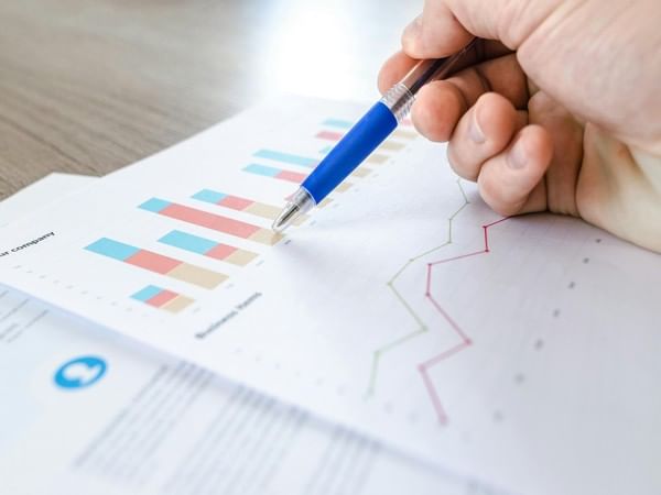Large Indian NBFIs poised to outperform amid economic and regulatory challenges: Fitch Ratings Large Indian NBFIs poised to outperform amid economic and regulatory challenges: Fitch Ratings