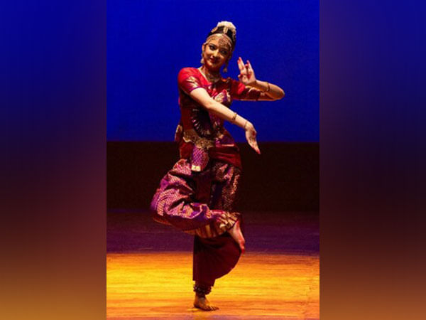 Amity International School, Pushp Vihar Student Samaya Chauhan Debuts with Kuchipudi 'Rangapravesham' Amity International School, Pushp Vihar Student Samaya Chauhan Debuts with Kuchipudi 'Rangapravesham'