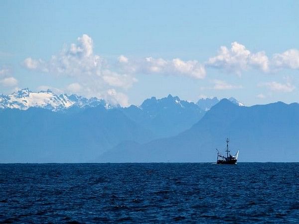 South China Sea: Chinese forces disrupt Philippines survey operations in disputed waters