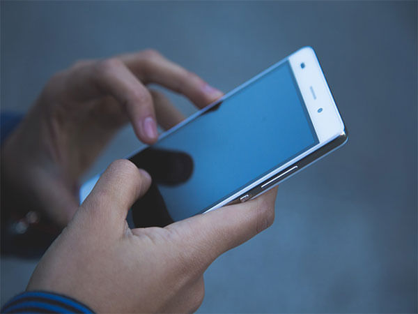 DeepSeek's open source large language model has greater potential for smartphones: Jefferies DeepSeek's open source large language model has greater potential for smartphones: Jefferies