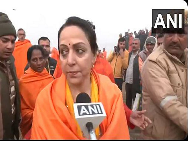 Maha Kumbh: Hema Malini takes holy dip in Sangam on Mauni Amavasya