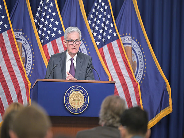  Federal Reserve keeps interest rates unchanged in unanimous decision