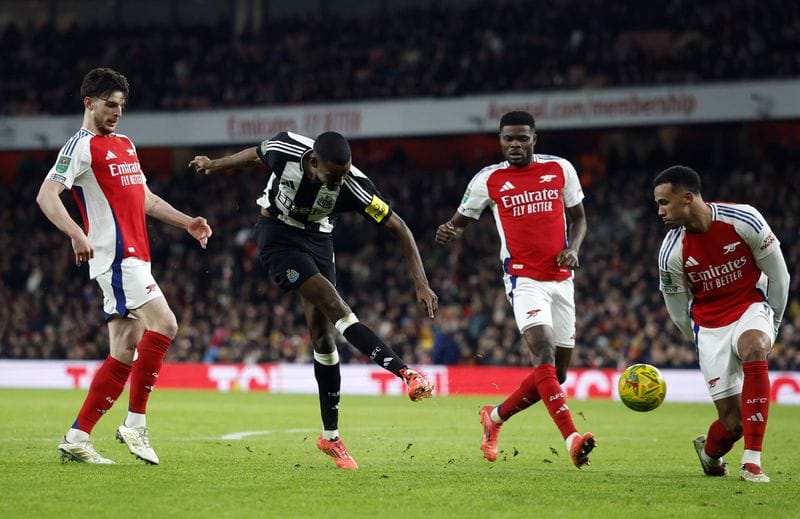 SoccerNewcastle stun Arsenal to close in on League Cup final ThePrint ReutersFeed