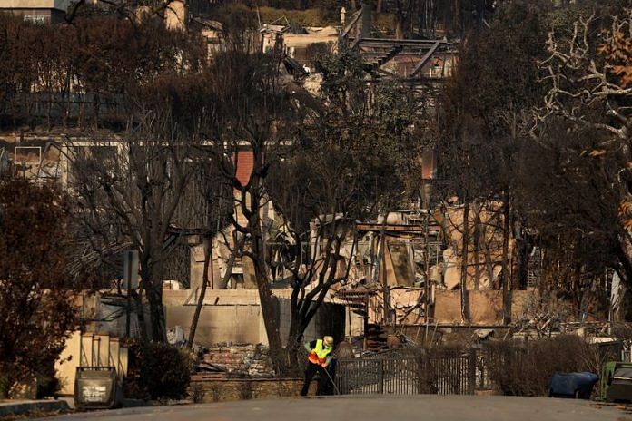 Stunned and tearful, Angelenos return to find their homes are gone