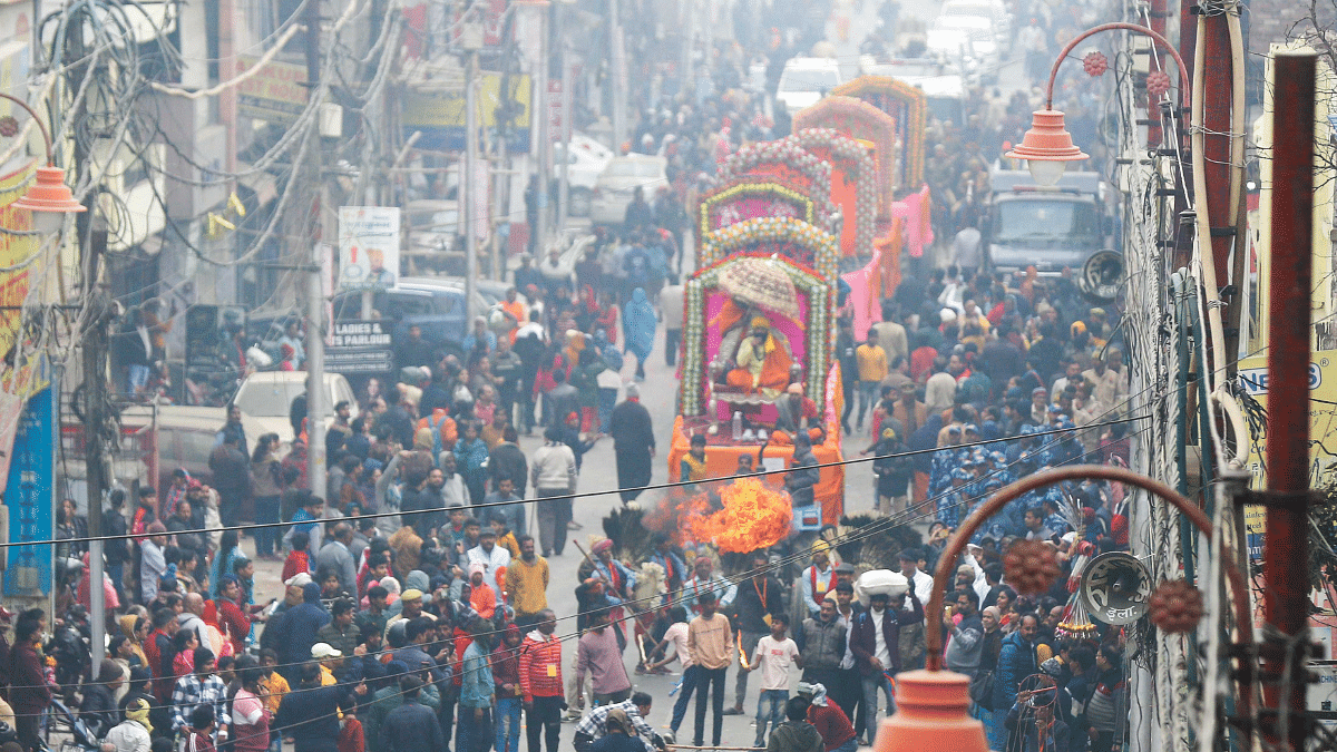 A Peshwai yatra is out on the road at Prayagraj for Mahakumbh | Suraj Singh Bisht | ThePrint 