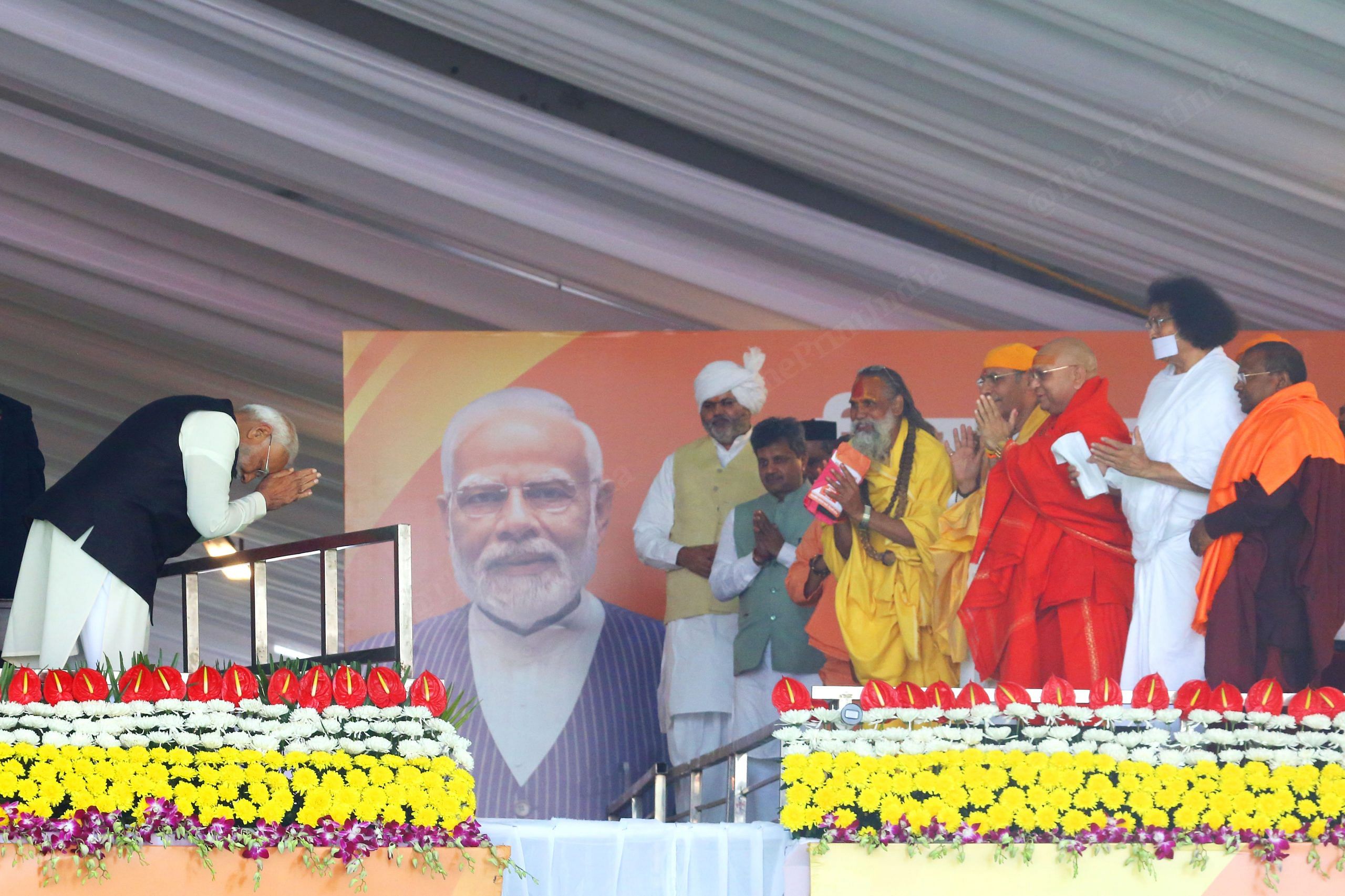 PM Modi greets the sadhus at the swearing in ceremony | Photo: Praveen Jain | ThePrint