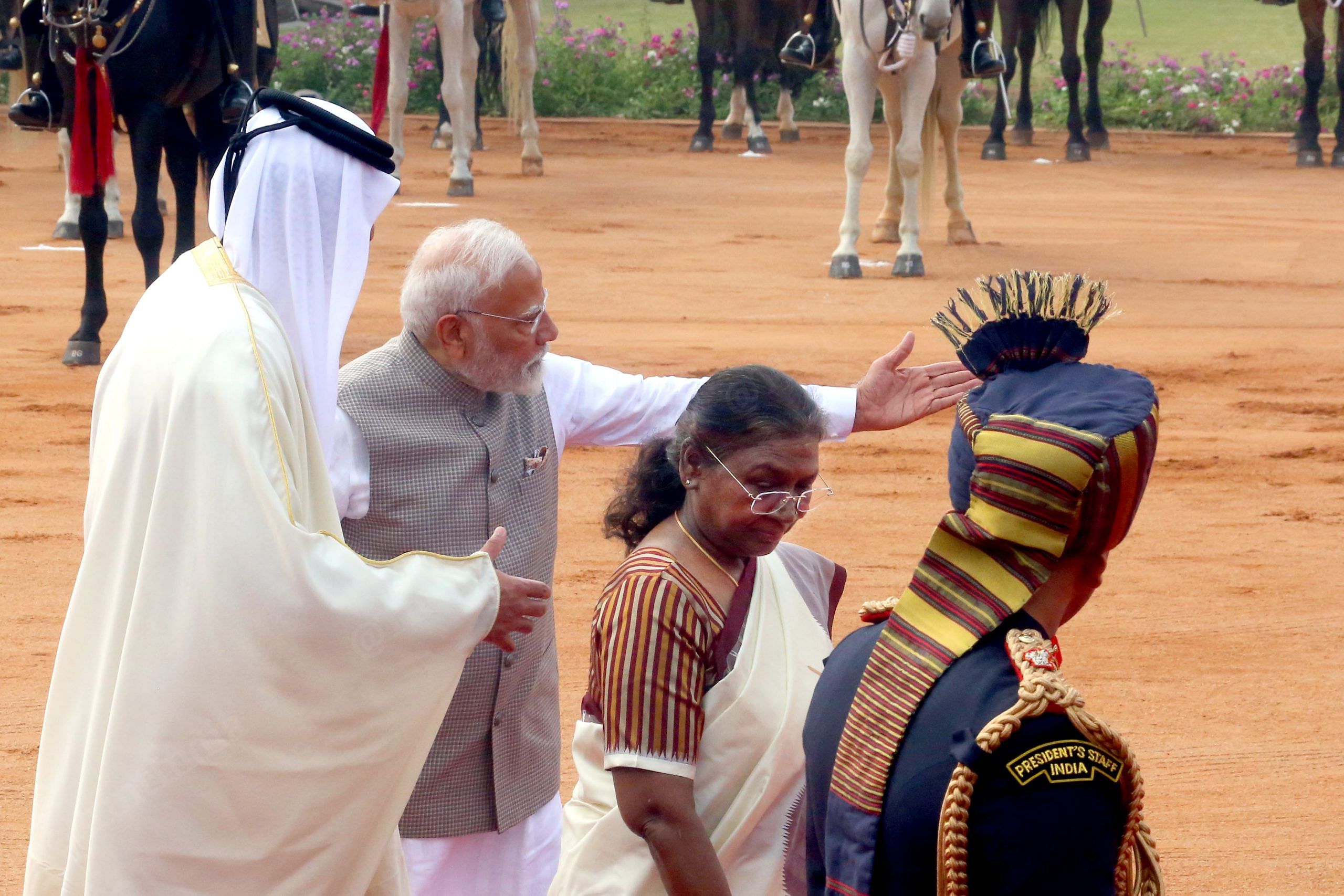 PM Modi shows the Amir of Qatar the way to the forecourt | Praveen Jain | ThePrint