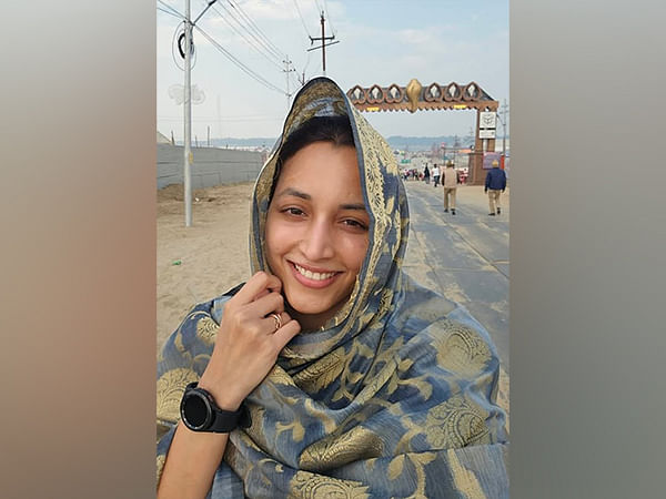 KGF actress Srinidhi Shetty takes holy dip at Triveni Sangam during Maha Kumbh mela