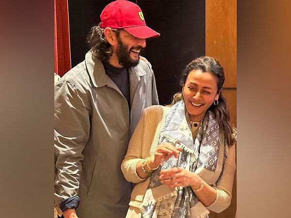 Mahesh Babu, Namrata Shirodkar celebrate 