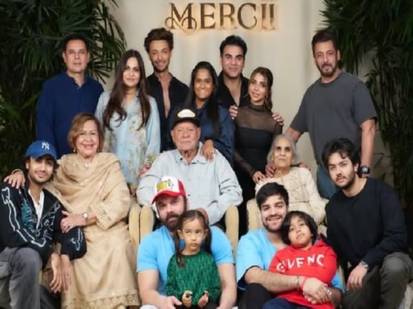 Salman Khan shares fam-jam picture, wishes everyone a 