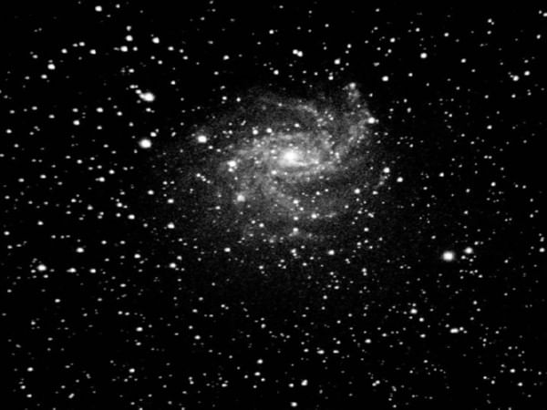 Scientists describe black hole creation through pure gravity and without singularities