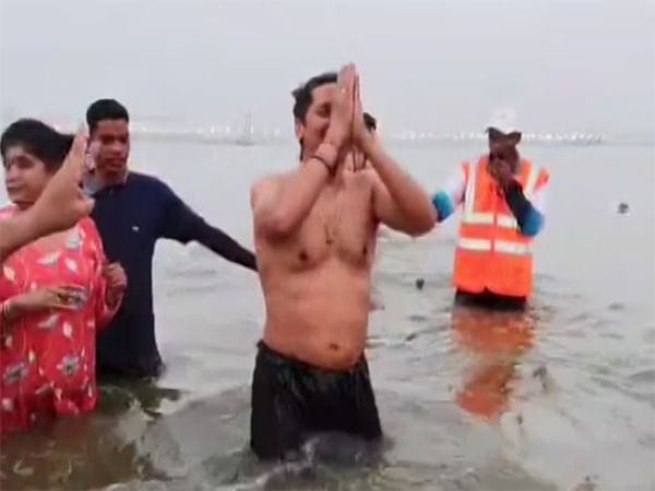 Shaan takes holy dip at Maha Kumbh Mela 2025