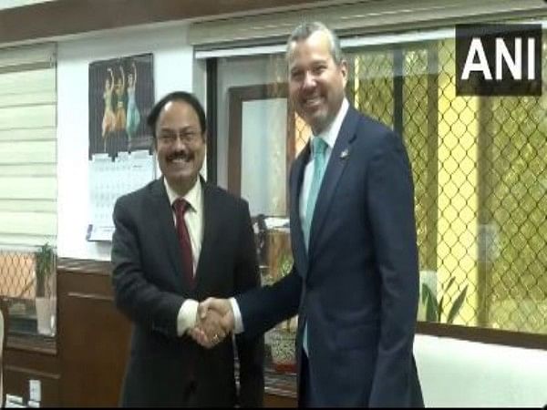 IMO Secretary-General Dominguez discusses maritime technology with MoPSW Secretary Ramachandran